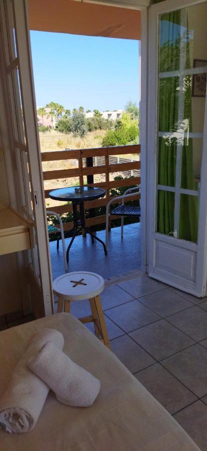 Cleo Rooms 250M From The Beach Malia Exterior foto